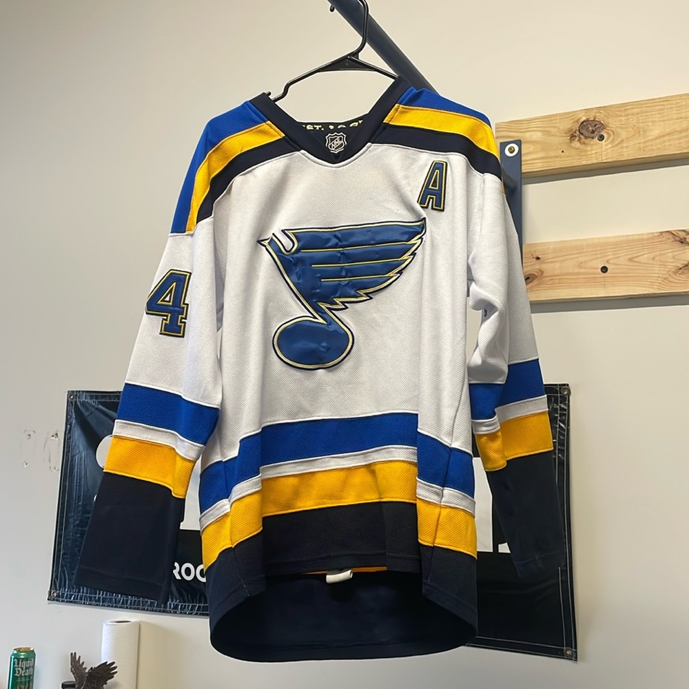 Reebok TJ Oshie NHL St. Louis Blues hockey jersey. Used
